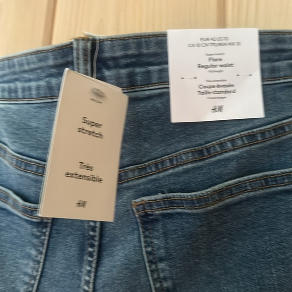 H&M High Waisted Wide Leg Jeans - Picture 4 of 4